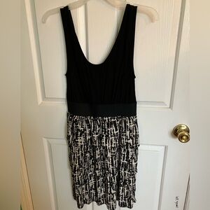 H&M Black and White Patterned Midi Dress